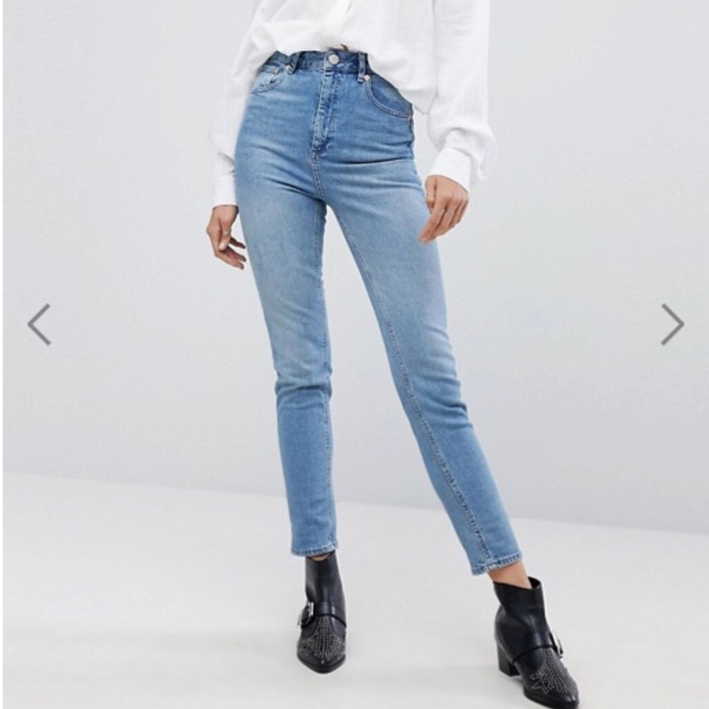 ASOS FARLEIGH High Waist Slim Mom Jeans Light Wash